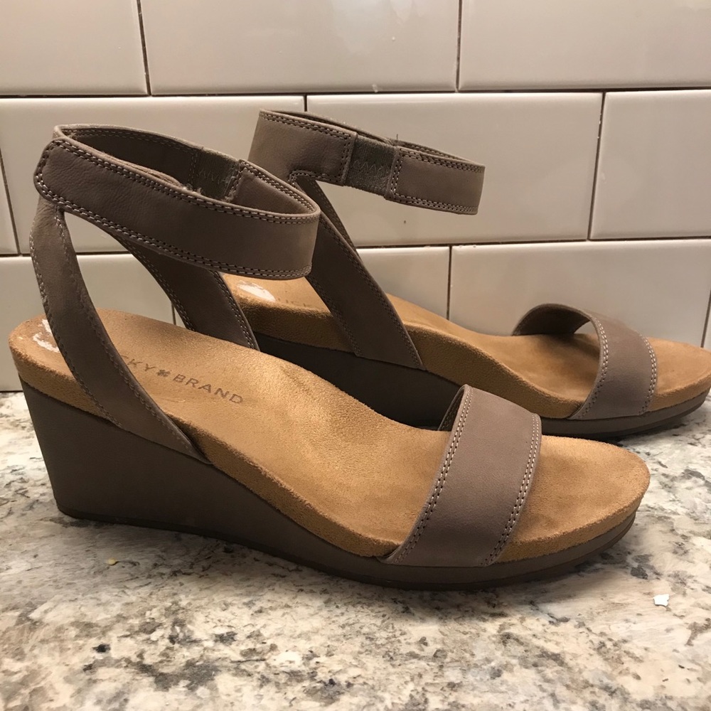 Lucky Brand wedge sandal